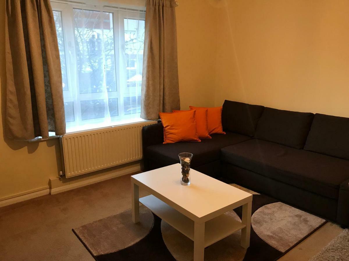 Cozy Apartment In Stratford From 18 Minutes To Central 런던 외부 사진